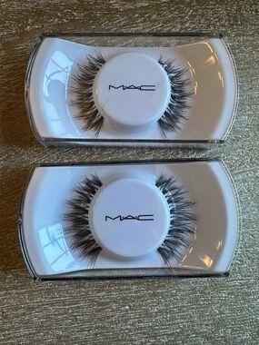 NWT MAC Dreamgirl False Eyelashes (2 pairs)